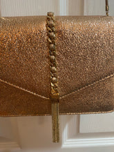 Load image into Gallery viewer, NWOT Lulus Gold Glitter Purse with Chain Accent
